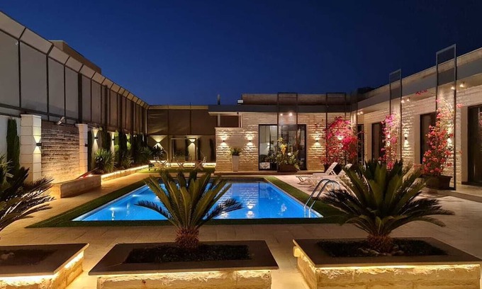 Al Rama House | Prime location, amenities & luxurious vibes