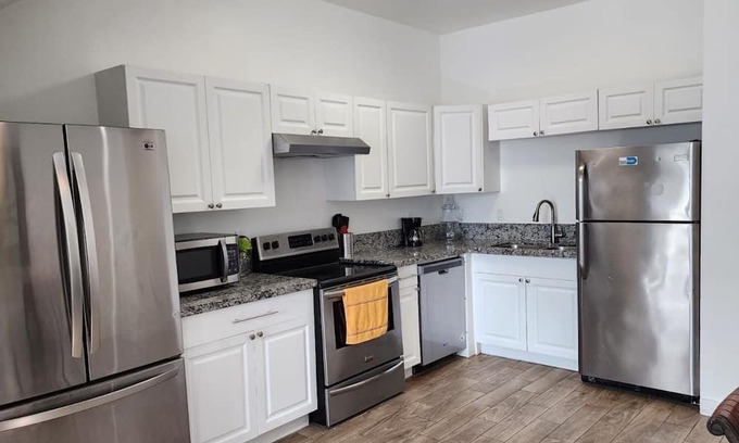 Seybold House | Modern Townhouse for Rent: 9 Bedrooms, Flexible Options Starting at 950!
