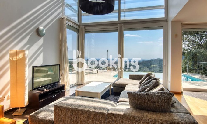 Rio d'Oro Villa | Exclusive villa with sea views in Costa Brava