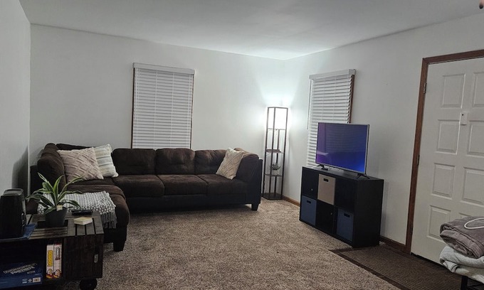Lakeview Apartment | Cozy 1-bedroom apartment near Downtown Buffalo with WiFi