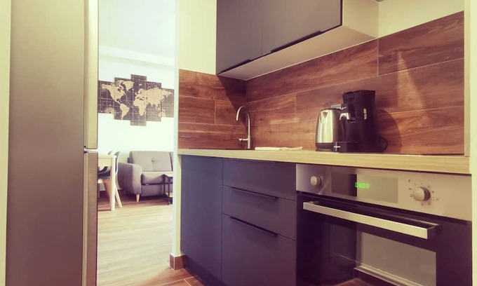 La Demi - Lune Apartment | Beau T2 en Résidence Moderne Avec Parking Privé