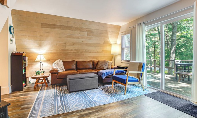 Oxford Cabin | Pet-Friendly Oxford A-Frame Cabin w/Fire Pit!