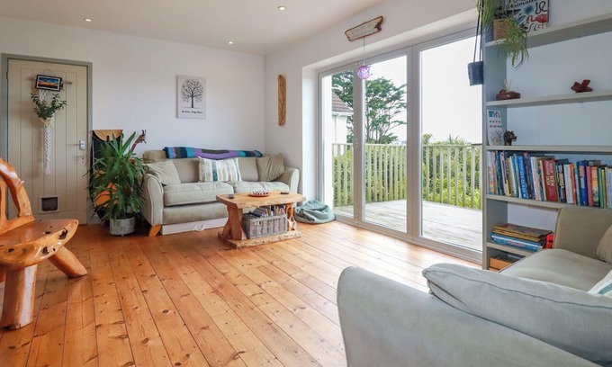 Porth Cottage | KERNOWFORNIA, pet friendly, country holiday cottage in Newquay