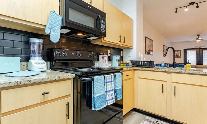 New Pathways Apartment | NEW Midtown/Downtown Apartment home