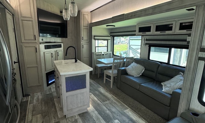 Willis Cabin | Water Front Lake Conroe Camping in Style 2 bedroom 2 bath