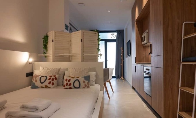 Montolivet Apartment | Barrier-Free fully accesible vacation studio