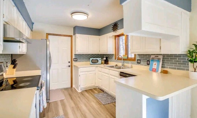 Hot Springs Village House | Delightful 3-bedroom house in Hot Springs with AC, WiFi