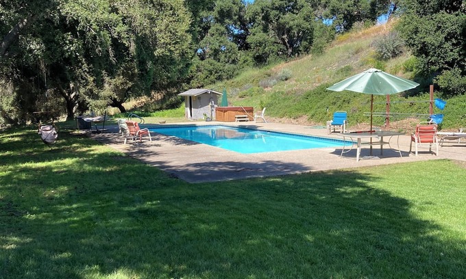 Santa Ynez Apartment | Cozy, pet friendly 1-bedroom private space in Santa Ynez with pool and hot tub.