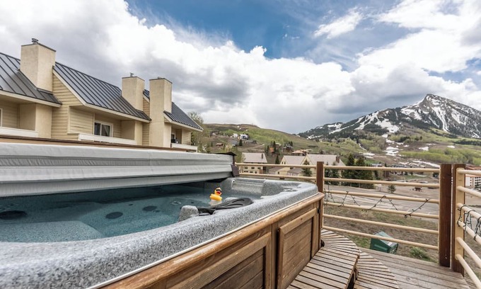 Mount Crested Butte Condo | The First Chair Lair