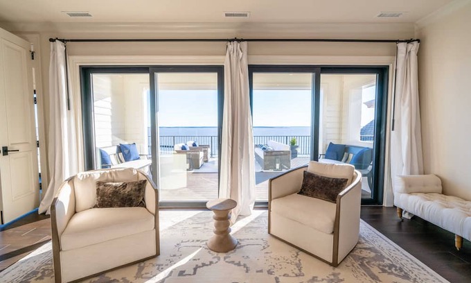 Kingsmill House | The Estate is a 7,000 square foot private estate that is designed to impress.