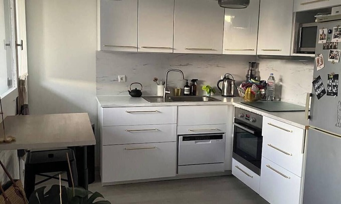 Villette Gare Apartment | Cozy 40 m² with terrace in Lyon