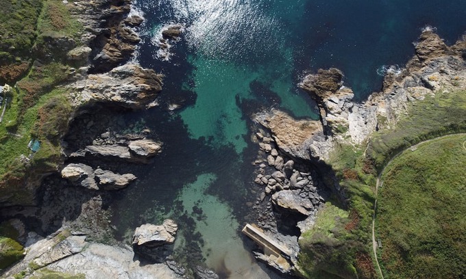 Portloe Cottage | Farm Cottage - a cottage that sleeps 7 guests in 4 bedrooms