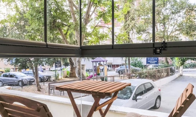 Bakırkoy Apartment | Cozy Flat 10 min to Aqua Florya Mall in Bakirkoy