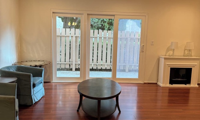 Hacienda Heights House | 3 minutes to grocery and restaurants! Convenient family friendly townhouse