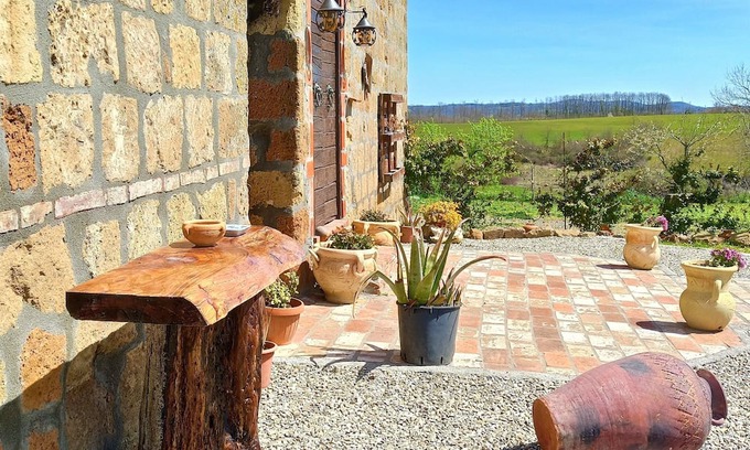Acquapendente House | Pergolino vacation home with pool for exclusive use, in the countryside