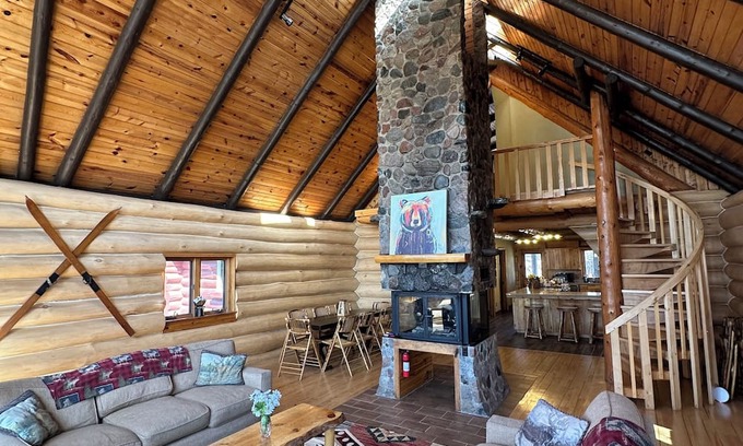 Cotton Cabin | Golden Pond, Secluded & Spacious Waterfront Oasis