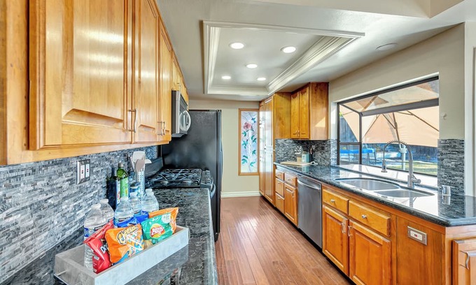 Fullerton House | Spacious Family Home/ Minutes to Disney and Knott's
