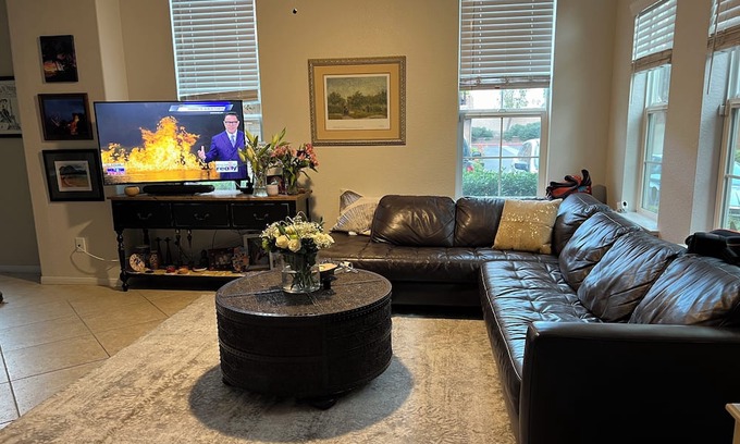 Carmel Valley Condo | Townhouse in quite area-10 min.drive to Beach and Del Mar Fairgrounds. perfect!