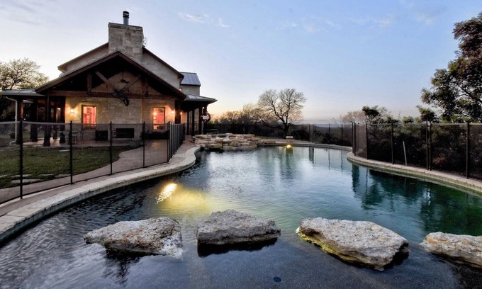 Fredericksburg House | Headwaters Hilltop Pool-Hot tub