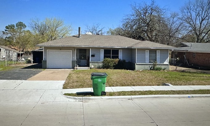 Greenville House | House for Rent for Eclipse Weekend - Available Thursday - Tuesday