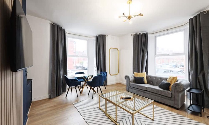 Liverpool Apartment | Captivating 2-Bed Apartment in Liverpool