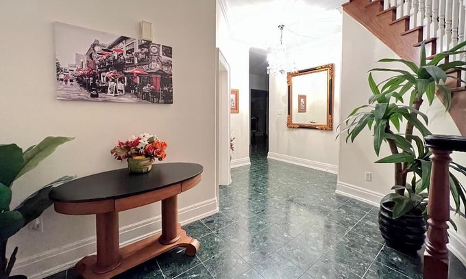 Grimsby House | Waterfront House For Rent at Grimsby Lakeside
