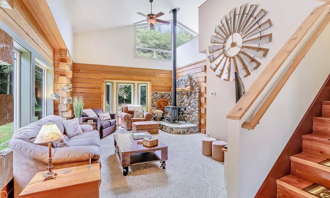 Forks Cabin | Quintessential Pacific Northwest Experience