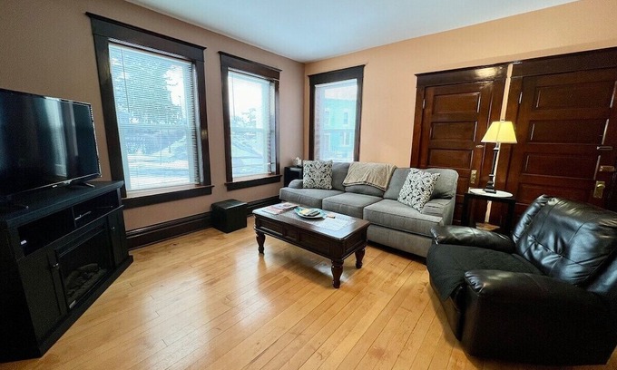 Helena Apartment | The Gallatin - Spacious 1 Bed Dog Friendly