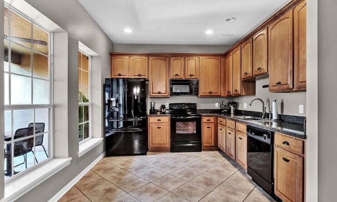 Colonialtown South House | Chic 2BR Escape: Prime Locale & Stylish Amenities