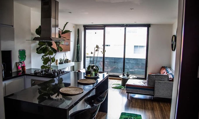 Antiguo Country Apartment | Modern Artistic Oasis : Virrey Park Triplex 2 bedroom.