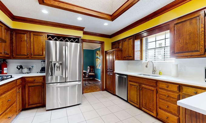 Allen House | Dog-friendly home near downtown with enclosed backyard, patio, & gas stovetop