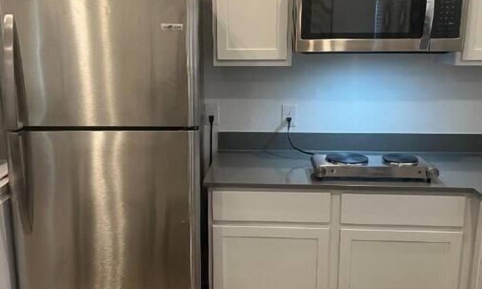 Rosenberg House | Beautiful comfortable one bed room home.