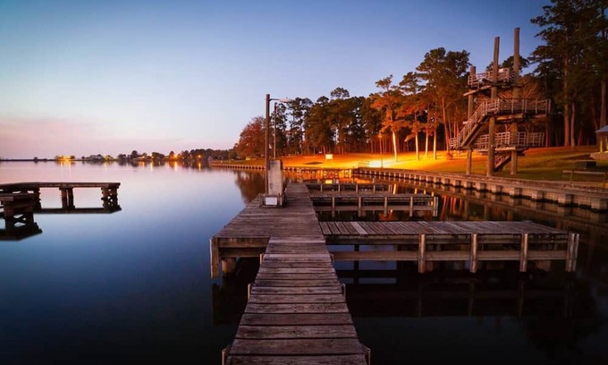 Livingston House | Private Lake Livingston Retreat with Amenities!