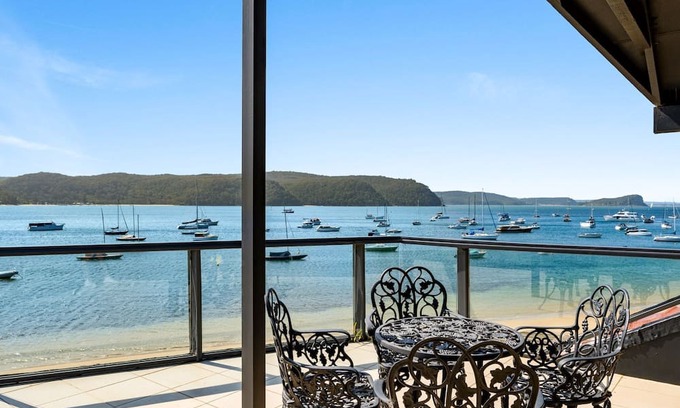Palm Beach House | Palm Retreat by Palm Beach Holiday Rentals