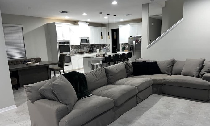 Zephyrhills House | Enough bathrooms for everyone. Home in a central location!