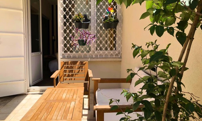 Talimhane House | Studio Apartment with Private Garden in Taksim area