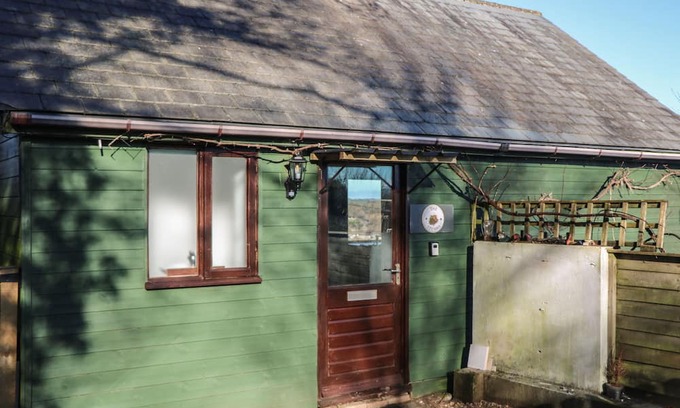 Totnes Cottage | STUDIO 1, character holiday cottage in Totnes