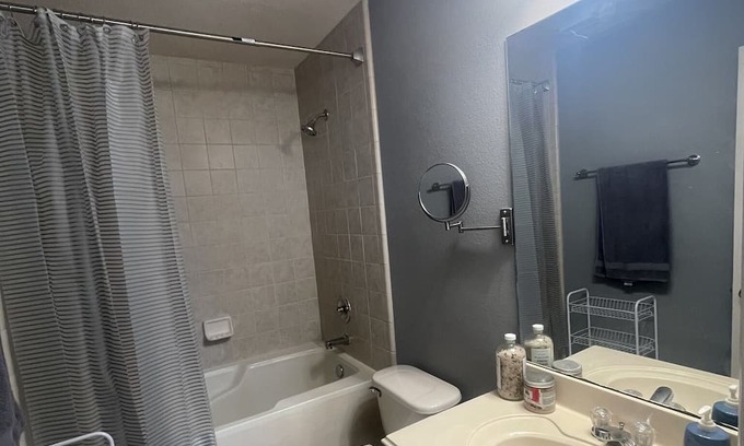 Nassau Bay House | Serene and luxurious one bed townhome in beautiful Nassau Bay