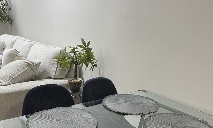 Greenville House | Newly Renovated Townhouse