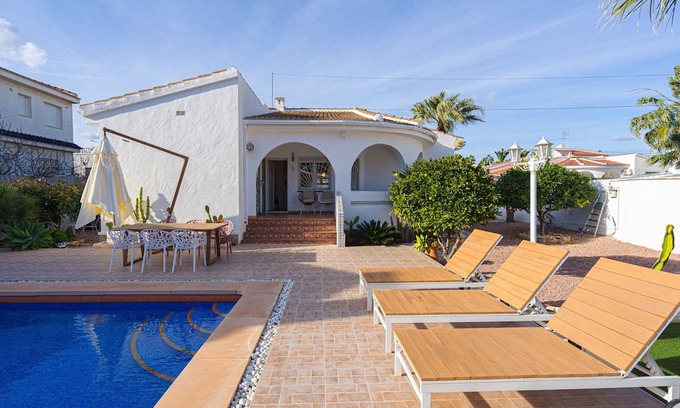 Quesada Villa | Casa Velazquez (Ciudad Quesada)