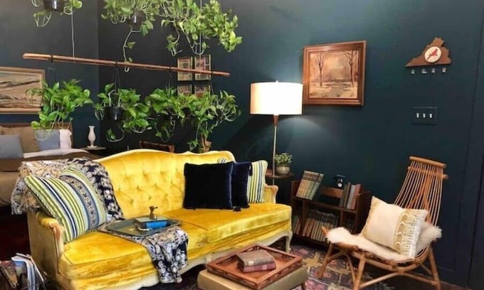 Central Business District Apartment | Downtown Lynchburg, Vintage Courtyard Loft, Va