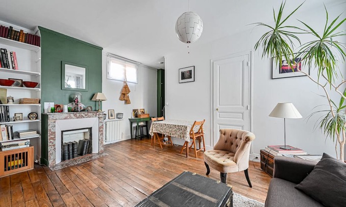 Quartier de la Monnaie Apartment | Trendy Saint Germain des Pres