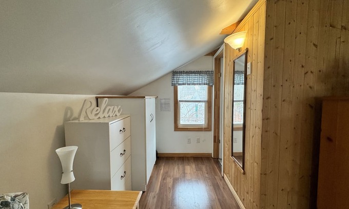 Southampton Cottage | The Loft at The Beach House Southampton - Unique Studio Apartment close to Beach