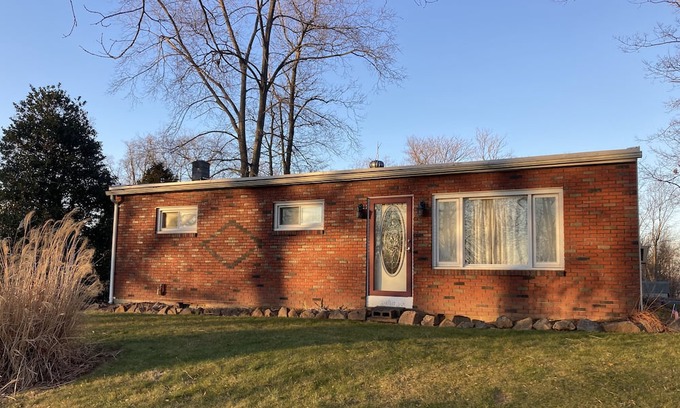 Denver House | Three bedroom rancher in a quiet country setting off street parking