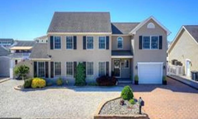 Beach Haven West House | Beautiful Lagoon Front