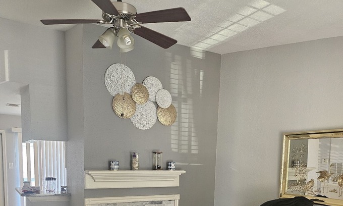 Galveston Condo | Beachy, Island getaway condo!