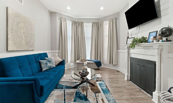 Woodlawn Apartment | Stylish 3-BR Oasis, Free Parking + Laundry!