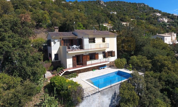 Calonge Ski Chalet | Nice Views