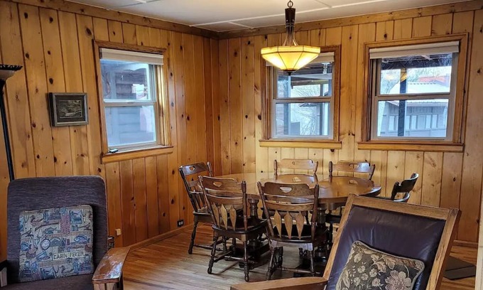 Whitehall Apartment | Pipestone Lodge