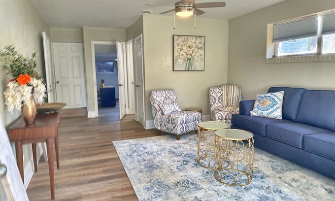 Fayetteville Apartment | Fayetteville stay for 5
